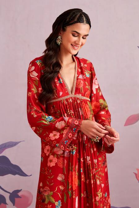 Shop_Ridhi Mehra_Red Kurta Printed Floral Motifs V Neck Oleander Set  _Online_at_Aza_Fashions