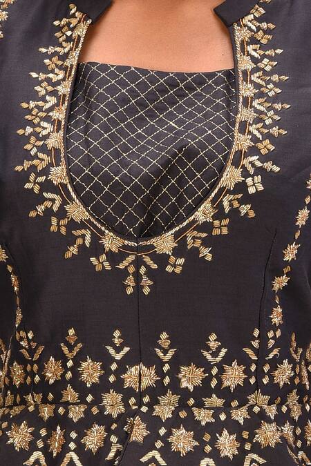 Khwaab by Sanjana Lakhani_Black Muslin Embellished Lehenga Set_at_Aza_Fashions