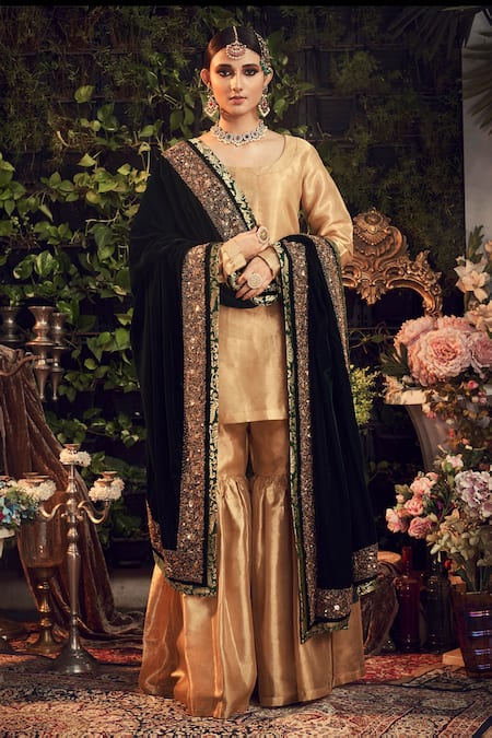 Shop_Ranian_Gold Velvet, Tissue Kurta Set With Green Dupatta _at_Aza_Fashions
