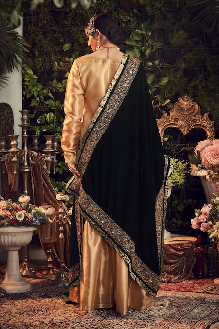 Ranian_Gold Velvet, Tissue Kurta Set With Green Dupatta _Online_at_Aza_Fashions
