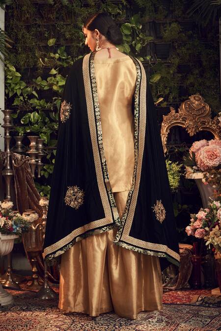 Shop_Ranian_Gold Velvet, Tissue Kurta Set With Green Dupatta _at_Aza_Fashions
