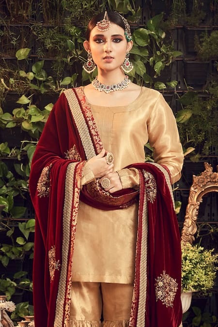 Ranian Gold Velvet, Tissue Kurta Set With Rosewood Maroon Dupatta Online at Aza Fashions Ranian_Gold Velvet, Tissue Kurta Set With Rosewood Maroon Dupatta _Online_at_Aza_Fashions