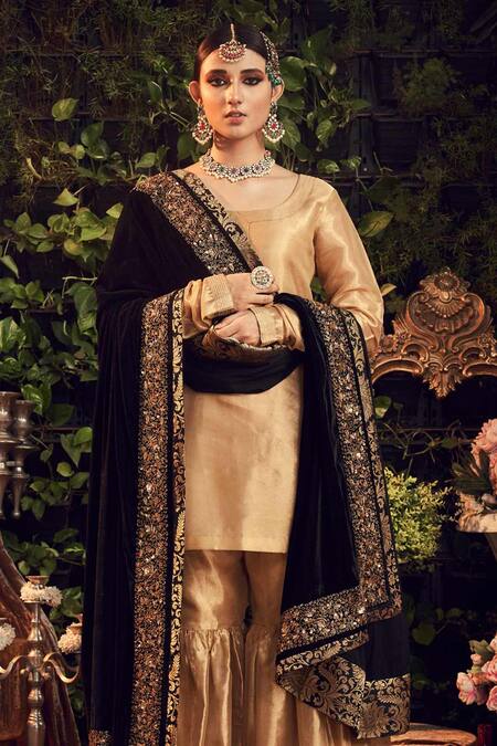 Ranian_Gold Velvet, Tissue Kurta Set With Black Dupatta _Online_at_Aza_Fashions