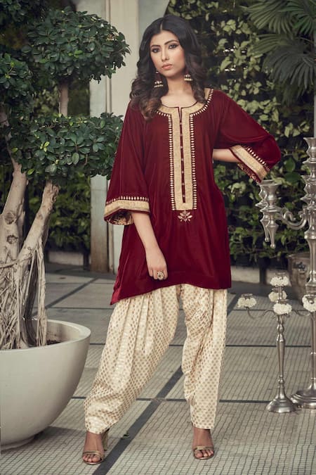 Ranian Velvet Kurta & Salwar Set 