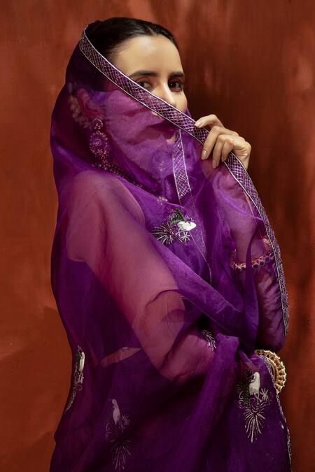 Priyal Bhardwaj Purple Silk, Organza Geometric V Neck Saree With Blouse Online at Aza Fashions Priyal Bhardwaj_Purple Silk, Organza Geometric V Neck Saree With Blouse _Online_at_Aza_Fashions