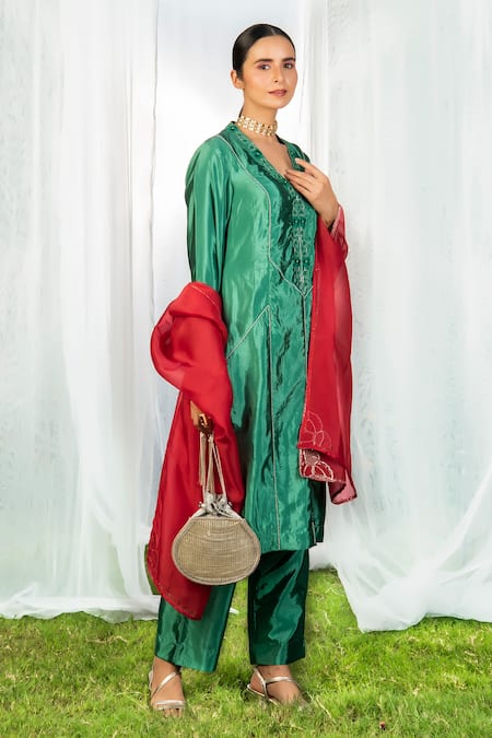Priyal Bhardwaj Green Kurta Set Poly Silk, Stole Organza Floral V Neck Embroidered Pant 