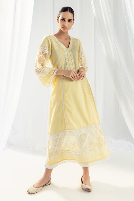 Roze Yellow Cotton, Organza Lace V-neck Embellished Kurta Set Online at Aza Fashions Roze_Yellow Cotton, Organza Lace V-neck Embellished Kurta Set _Online_at_Aza_Fashions