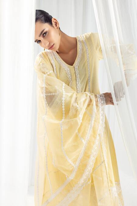 Shop Roze Yellow Cotton, Organza Lace V-neck Embellished Kurta Set Online at Aza Fashions Shop_Roze_Yellow Cotton, Organza Lace V-neck Embellished Kurta Set _Online_at_Aza_Fashions