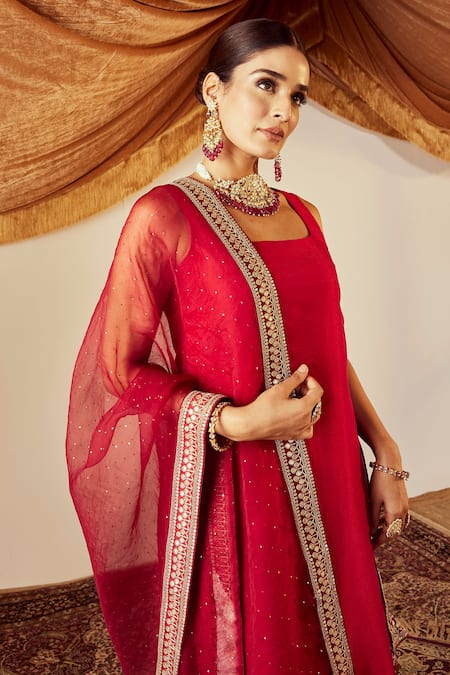 Roze_Red Soft Organza Tissue Hand Embroidered Lace And Sequin Work Nisa Kurta Pant Set _at_Aza_Fashions