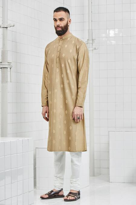 Rajesh Pratap Singh Cream Katan Embroidered Kurta Set Online at Aza Fashions Rajesh Pratap Singh_Cream Katan Embroidered Kurta Set _Online_at_Aza_Fashions
