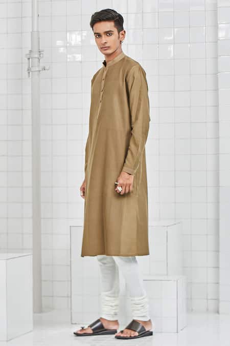 Rajesh Pratap Singh Cream Katan Pintuck Kurta Set Online at Aza Fashions Rajesh Pratap Singh_Cream Katan Pintuck Kurta Set _Online_at_Aza_Fashions