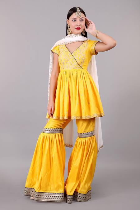 Rashika Sharma Embroidered Kurta Set 