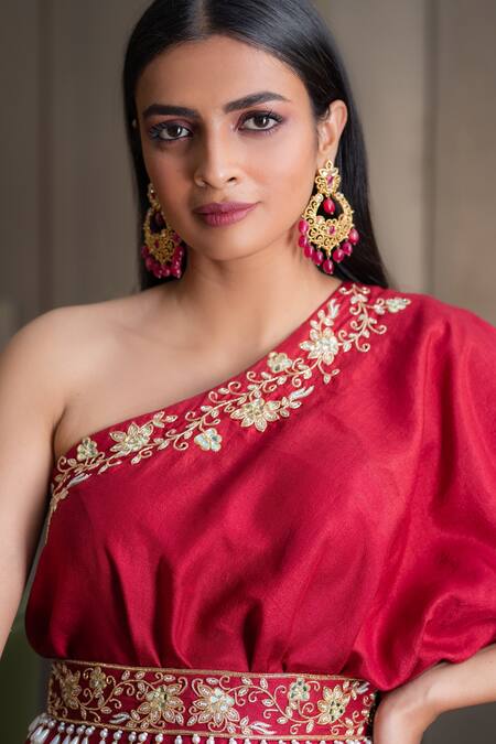 Rashika Sharma Maroon Chrome Silk lining Shantoon Asymmetric Embellished One Shoulder Gown at Aza Fashions Rashika Sharma_Maroon Chrome Silk lining Shantoon Asymmetric Embellished One Shoulder Gown _at_Aza_Fashions