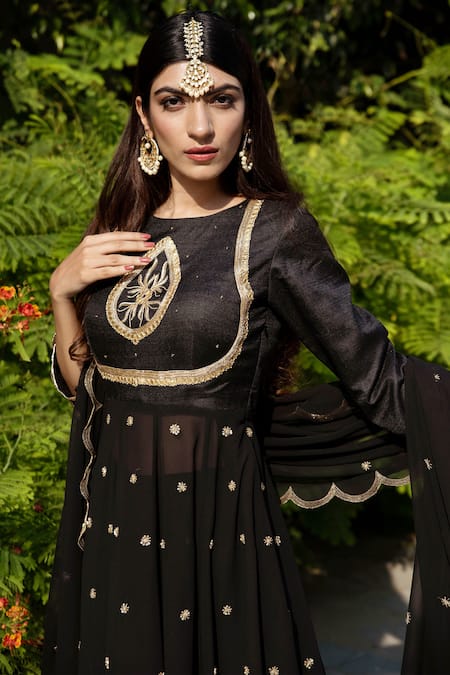 Buy Rashika Sharma Black Kurta Handloom Silk And Georgette Dupatta And Embroidered Flared Set Online at Aza Fashions Buy_Rashika Sharma_Black Kurta Handloom Silk And Georgette Dupatta And Embroidered Flared Set _Online_at_Aza_Fashions