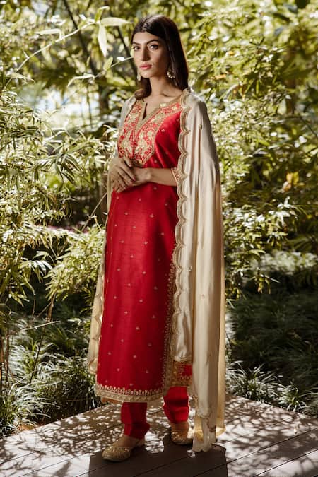 Rashika Sharma Red Kurta And Pant Dupion  Dupatta Satin Round Embroidered Set 