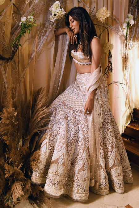 Shop Reynu Taandon Beige U Neck Embroidered Bridal Lehenga Set at Aza Fashions Shop_Reynu Taandon_Beige U Neck Embroidered Bridal Lehenga Set _at_Aza_Fashions