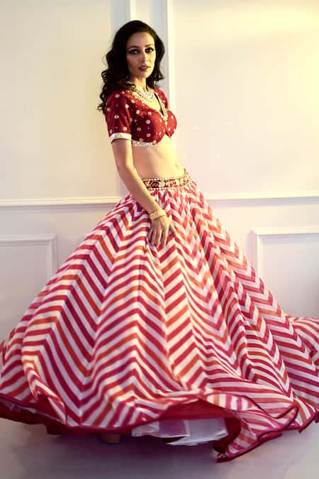 Rashika Sharma_Maroon Blouse Chanderi Silk, Dupatta Net, Lehenga Georgette, Myrah Set _Online_at_Aza_Fashions