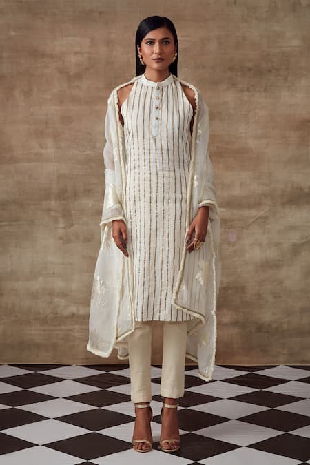 Rishi And Vibhuti Crossandra Kurta Set 
