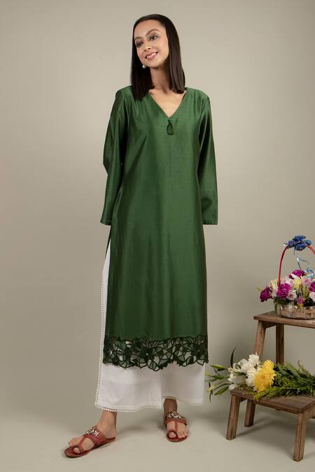 Buy_Ikshita Choudhary_Green Kurta Chanderi Silkpant Cotton Floral Cutwork V Neck And Pant Set_Online_at_Aza_Fashions
