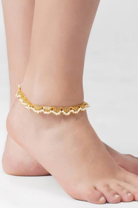 Zariin Gold Plated Fresh Water Pearls Embellished Anklet Online at Aza Fashions Zariin_Gold Plated Fresh Water Pearls Embellished Anklet _Online_at_Aza_Fashions