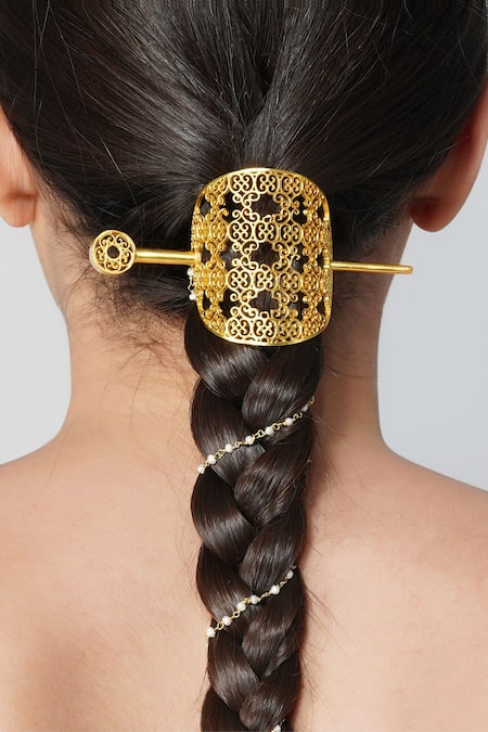 Zariin Gold Plated Cutwork Hair Pin 