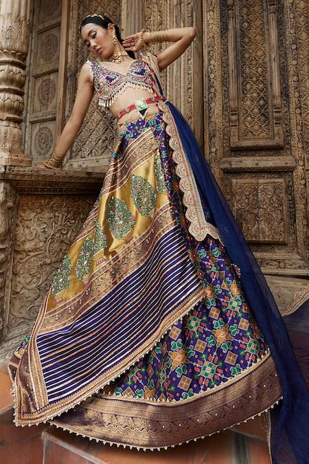 Aditi Gupta Blue Lehenga Silk And Embroidery Leaf Neck Set 