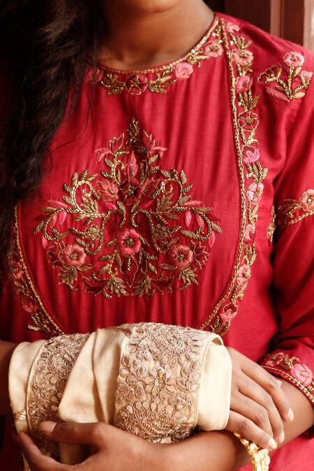 Samatvam By Anjali Bhaskar Maroon Chanderi Silk Round Kurta Set Online at Aza Fashions Samatvam By Anjali Bhaskar_Maroon Chanderi Silk Round Kurta Set _Online_at_Aza_Fashions