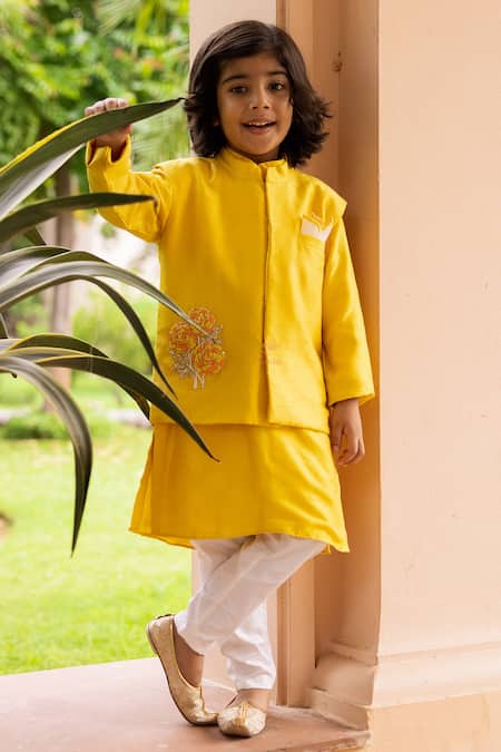 Panchhi By Kanupriya Tibrewala Yellow Embroidered Bundi & Kurta Set 