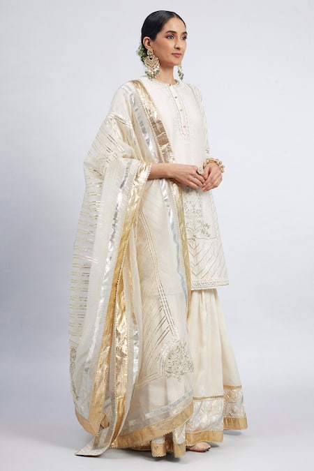 Buy Sheetal Batra White Kurta And Garara Chanderi Dupatta Organza Round Eliza Set Online at Aza Fashions Buy_Sheetal Batra_White Kurta And Garara Chanderi Dupatta Organza Round Eliza Set _Online_at_Aza_Fashions