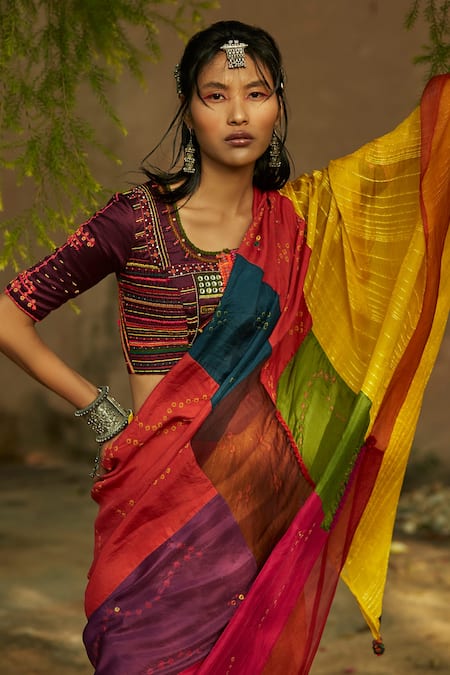 Beautiful Indian Young Girl In Traditional Saree Posing Outdoors Stock  Photo, Picture and Royalty Free Image. Image 147639409.