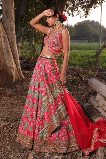 Aditi Gupta_Green Lehenga Handwoven Banarasi Blouse Silk Mirror Embroidered Ikat Set _Online_at_Aza_Fashions