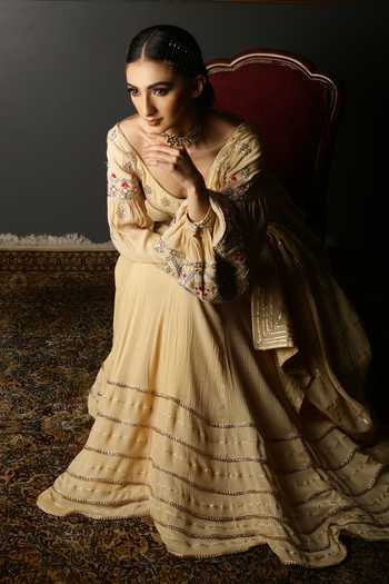 Aditi Gupta_Beige Anarkali Georgette Dupatta Pure Silk Resham, Pleated With Textured _Online_at_Aza_Fashions