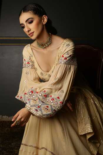 Buy_Aditi Gupta_Beige Anarkali Georgette Dupatta Pure Silk Resham, Pleated With Textured _Online_at_Aza_Fashions