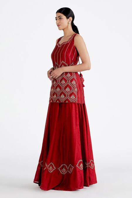 Megha Bansal Red Organza, Chanderi Pearl, Shabnam Embroidered Kurta Lehenga Set Online at Aza Fashions Megha Bansal_Red Organza, Chanderi Pearl, Shabnam Embroidered Kurta Lehenga Set _Online_at_Aza_Fashions