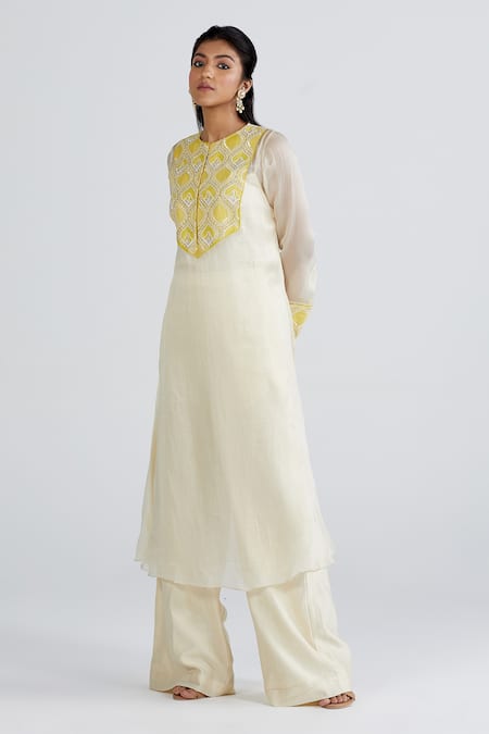 Buy Megha Bansal White Organza, Chanderi Pearl, Resham, Inaya Embroidered Kurta Set Online at Aza Fashions Buy_Megha Bansal_White Organza, Chanderi Pearl, Resham, Inaya Embroidered Kurta Set _Online_at_Aza_Fashions