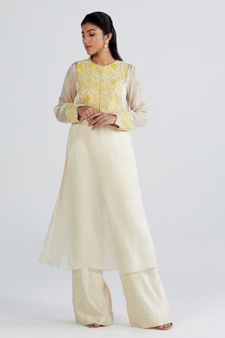 Shop Megha Bansal White Organza, Chanderi Pearl, Resham, Inaya Embroidered Kurta Set Online at Aza Fashions Shop_Megha Bansal_White Organza, Chanderi Pearl, Resham, Inaya Embroidered Kurta Set _Online_at_Aza_Fashions