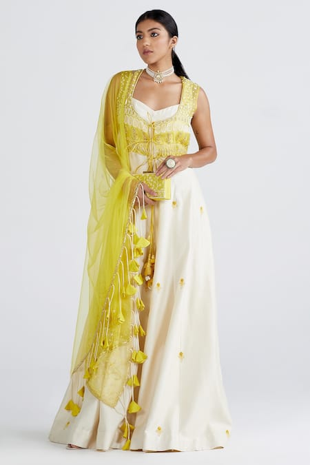 Shop Megha Bansal White Organza, Maharani Net, Zainaab Embroidered Anarkali With Dupatta at Aza Fashions Shop_Megha Bansal_White Organza, Maharani Net, Zainaab Embroidered Anarkali With Dupatta _at_Aza_Fashions