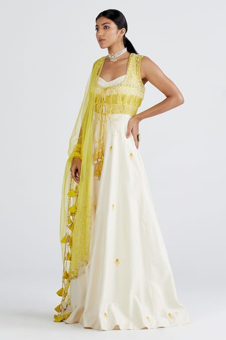 Shop Megha Bansal White Organza, Maharani Net, Zainaab Embroidered Anarkali With Dupatta Online at Aza Fashions Shop_Megha Bansal_White Organza, Maharani Net, Zainaab Embroidered Anarkali With Dupatta _Online_at_Aza_Fashions