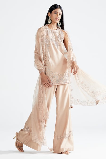 Megha Bansal Pink Organza, Chanderi Round Neck Anya Vrit Embroidered Kurta Set Online at Aza Fashions Megha Bansal_Pink Organza, Chanderi Round Neck Anya Vrit Embroidered Kurta Set _Online_at_Aza_Fashions