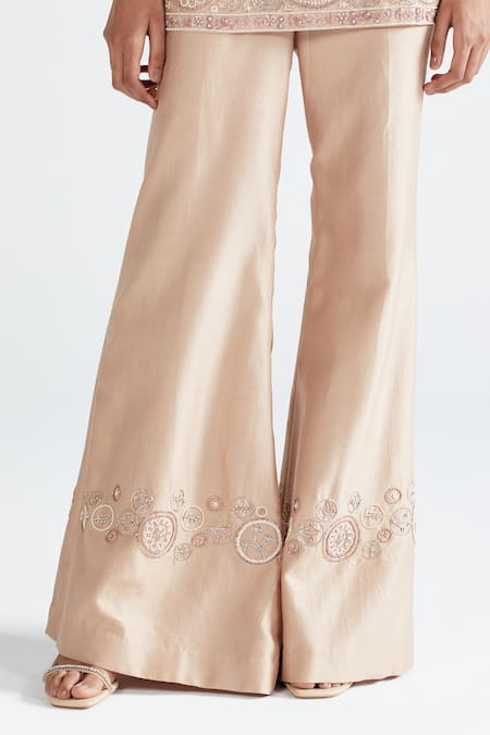 Megha Bansal Pink Organza, Chanderi Round Neck Anya Vrit Embroidered Kurta Set at Aza Fashions Megha Bansal_Pink Organza, Chanderi Round Neck Anya Vrit Embroidered Kurta Set _at_Aza_Fashions