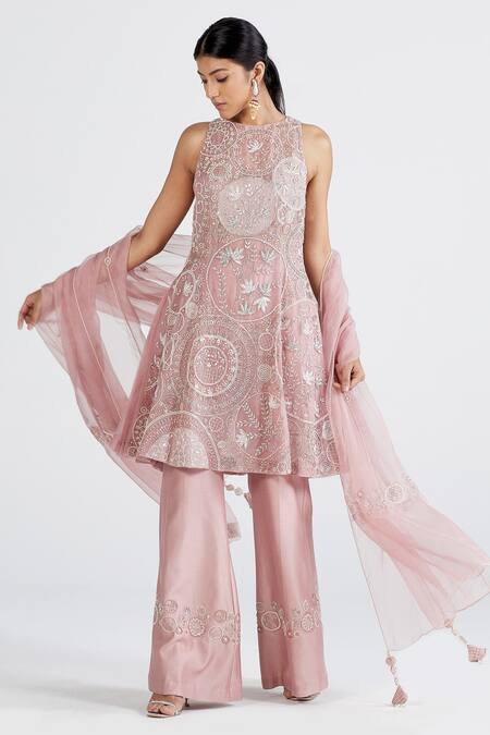 Megha Bansal Pink Organza, Chanderi Floral, Geometric Amira Embroidered Kurta Set Online at Aza Fashions Megha Bansal_Pink Organza, Chanderi Floral, Geometric Amira Embroidered Kurta Set _Online_at_Aza_Fashions