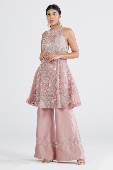 Megha Bansal Pink Organza, Chanderi Floral, Geometric Amira Embroidered Kurta Set at Aza Fashions Megha Bansal_Pink Organza, Chanderi Floral, Geometric Amira Embroidered Kurta Set _at_Aza_Fashions