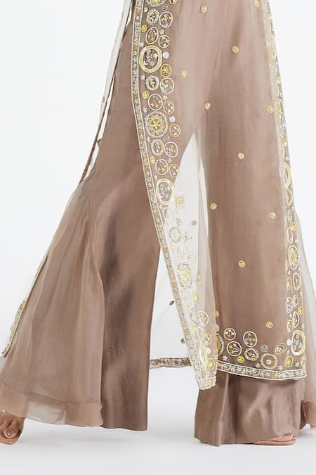 Megha Bansal_Grey Organza, Chanderi Sairaa Noor Vrit Embroidered Kurta Set _at_Aza_Fashions