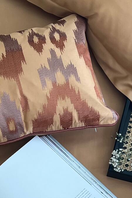 Buy_Sadyaska_Yellow 100% Cotton Printed Majestic Pattern Bedsheet Set_Online_at_Aza_Fashions