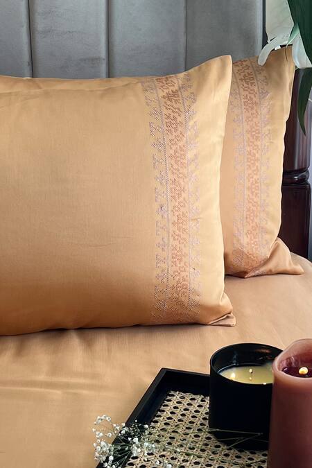 Sadyaska Yellow 100% Cotton Embroidered Delight Pattern Bedsheet Set