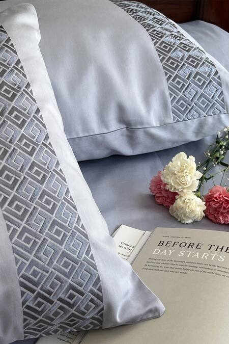 Sadyaska_Blue 100% Cotton Squarish Pattern Bedsheet Set_Online_at_Aza_Fashions