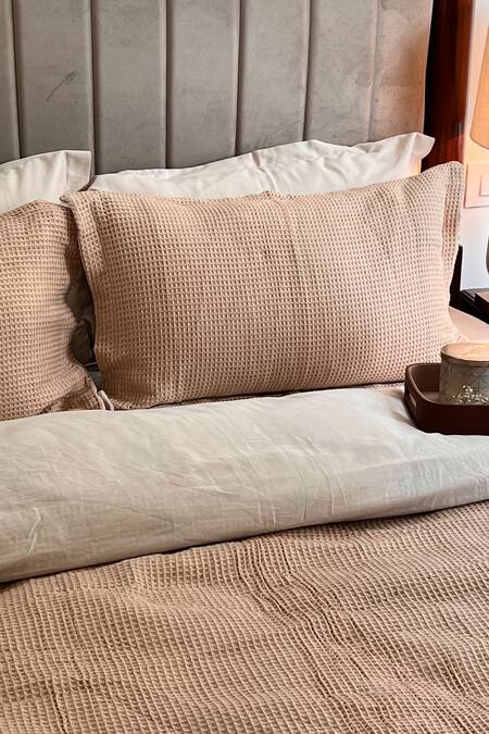 Shop Sadyaska Beige 300tc Cotton And Fabric Honeycomb Pattern Duvet Cover at Aza Fashions Shop_Sadyaska_Beige 300tc Cotton And Fabric Honeycomb Pattern Duvet Cover_at_Aza_Fashions