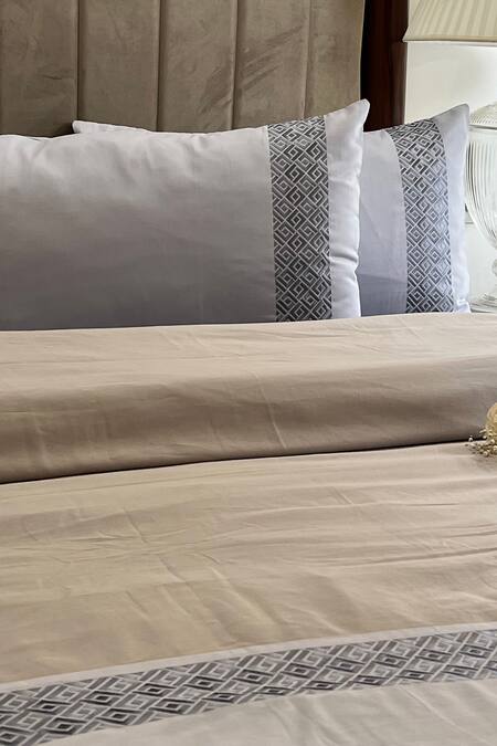 Sadyaska_Blue 100% Cotton Squarish Pattern Duvet Cover_Online_at_Aza_Fashions