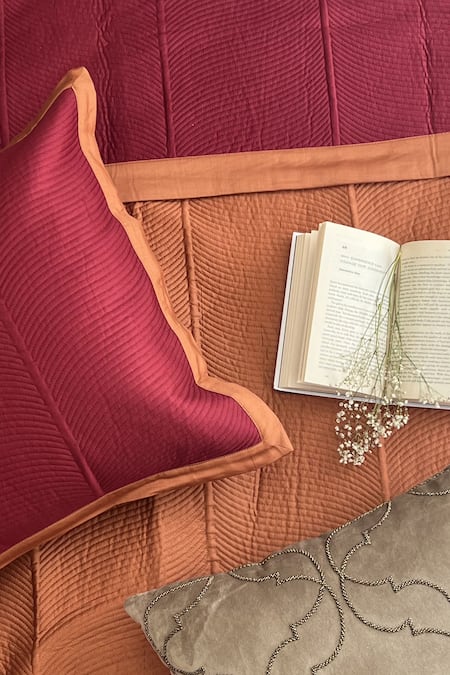 Sadyaska_Red 100% Cotton Quilted Reversible Bedspread Set_Online_at_Aza_Fashions