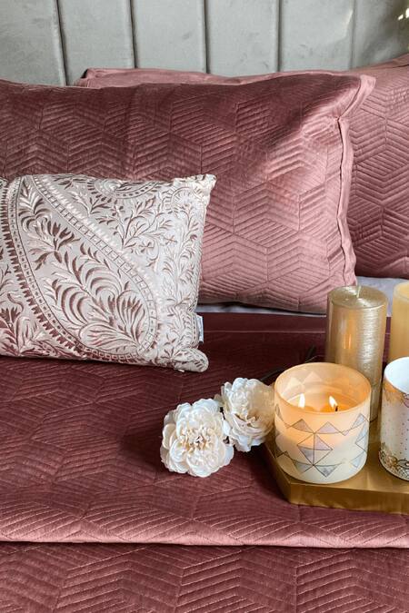 Shop Sadyaska Pink Fabric Velvetfilling 100% Polyester Quilted Velvet Bedspread Set at Aza Fashions Shop_Sadyaska_Pink Fabric Velvetfilling 100% Polyester Quilted Velvet Bedspread Set_at_Aza_Fashions